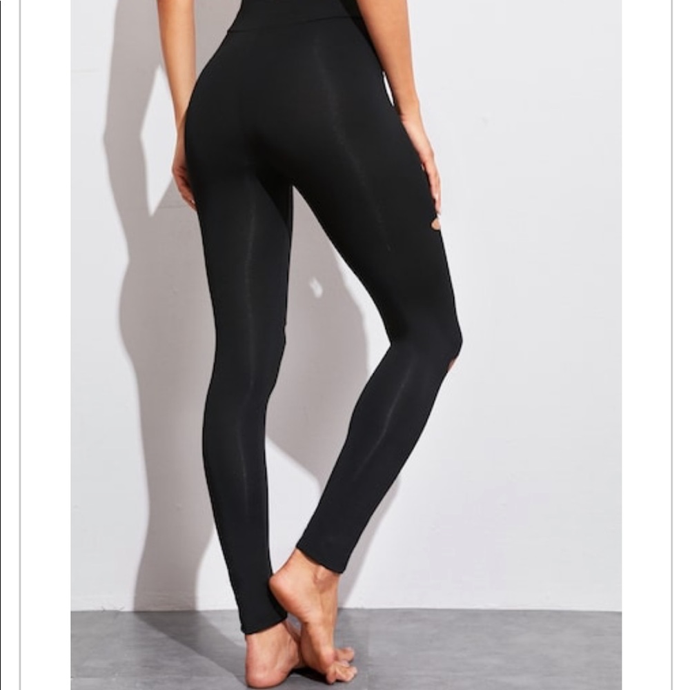BLACK CUTOUT LEGGINGS- legging - Picture 3 of 6